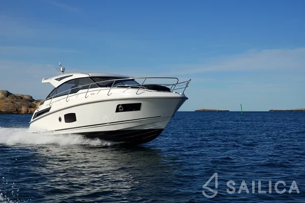 Grandezza 34 OC - Yacht Charter Sailica