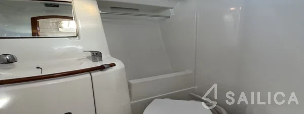 Oceanis 393 - Yacht Charter Sailica