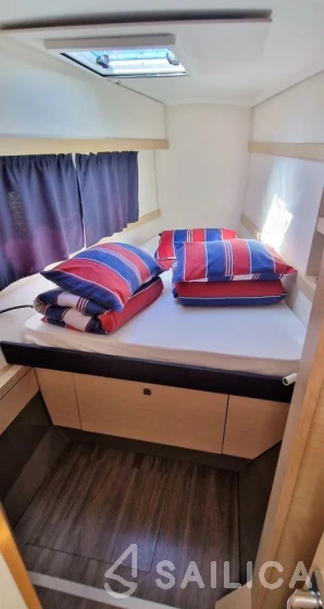 Lucia 40 - Yacht Charter Sailica