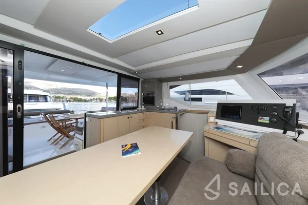 Lucia 40 - Yacht Charter Sailica