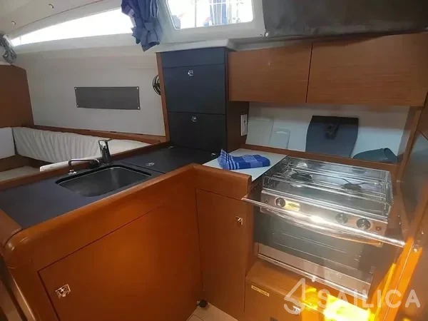 Sun Odyssey 349 - Yacht Charter Sailica