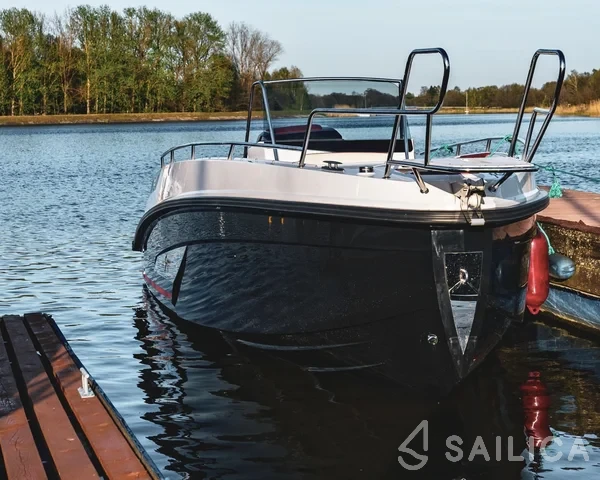 Sessa Key Largo 25 - Yacht Charter Sailica