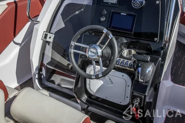 Sessa Key Largo 25 - Yacht Charter Sailica
