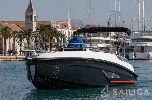 Sessa Key Largo 25 - Yacht Charter Sailica