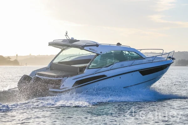 Flipper 900 ST - Yacht Charter Sailica