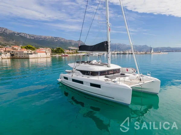 Lagoon 51 - Yacht Charter Sailica
