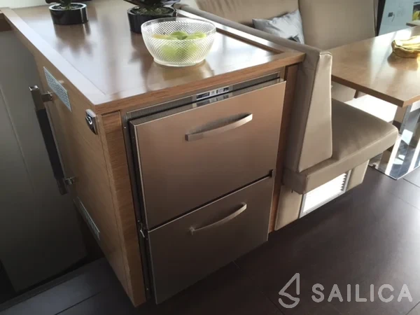 MY 37 - Yacht Charter Sailica