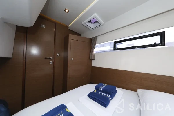 MY 37 - Yacht Charter Sailica