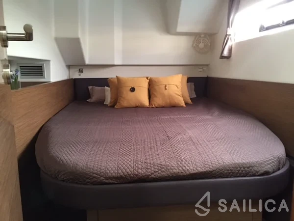 MY 37 - Yacht Charter Sailica