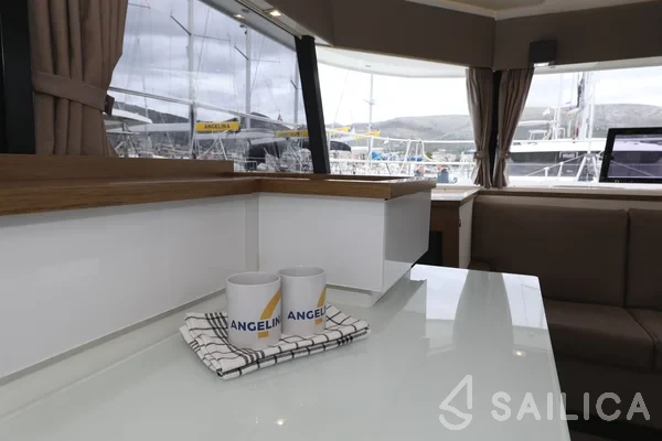 MY 37 - Yacht Charter Sailica