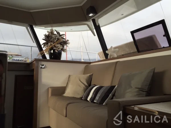 MY 37 - Yacht Charter Sailica