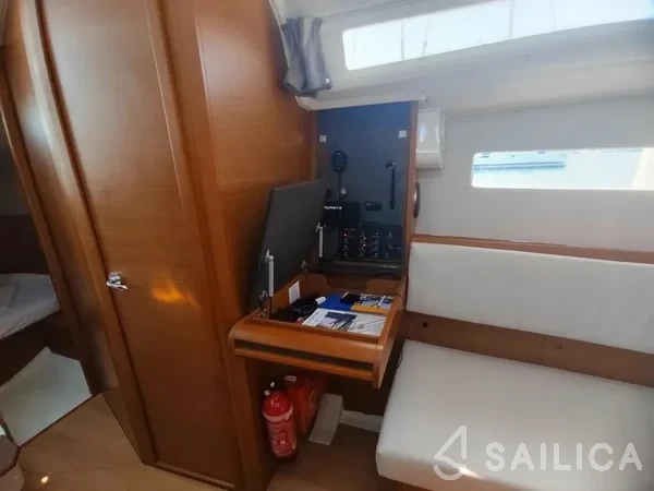 Sun Odyssey 349 - Yacht Charter Sailica