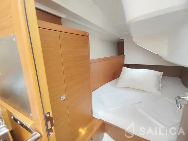 Sun Odyssey 349 - Yacht Charter Sailica