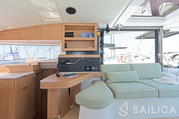 Bali Catsmart - Yacht Charter Sailica
