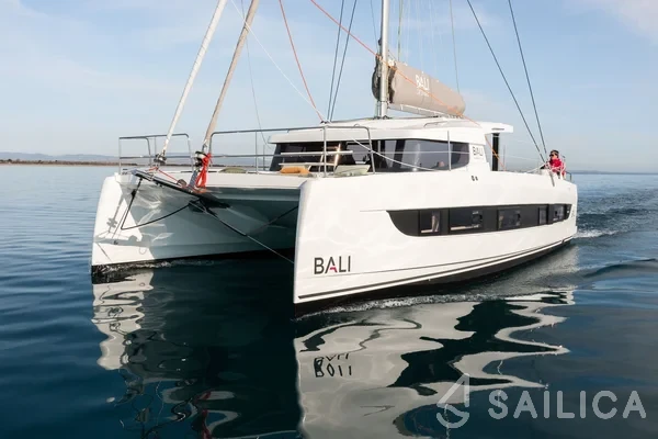 Bali Catsmart - Yacht Charter Sailica
