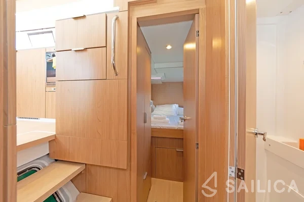 Bali Catsmart - Yacht Charter Sailica