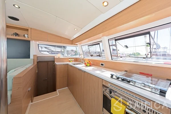 Bali Catsmart - Yacht Charter Sailica
