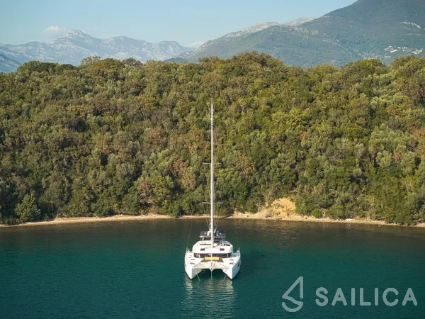 Lagoon 46  - Yacht Charter Sailica