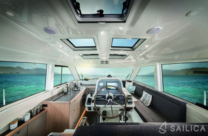 Bavaria E40 Sedan - 3 cab. - Yacht Charter Sailica