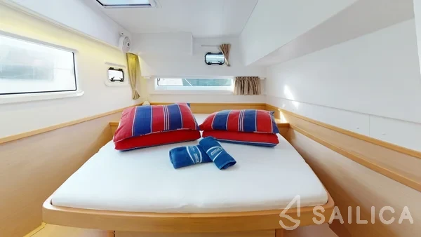 Lagoon 42 - Yacht Charter Sailica