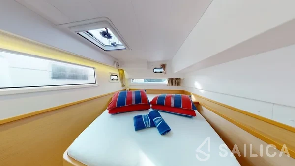 Lagoon 42 - Yacht Charter Sailica