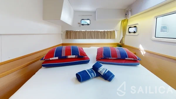 Lagoon 42 - Yacht Charter Sailica