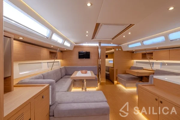 Grand Soleil 52 - Yacht Charter Sailica