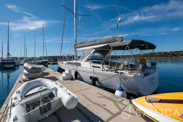 Grand Soleil 52 - Yacht Charter Sailica