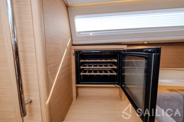 Grand Soleil 52 - Yacht Charter Sailica