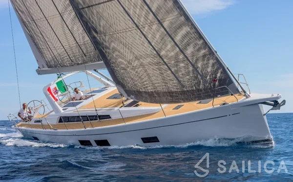 Grand Soleil 52 - Yacht Charter Sailica