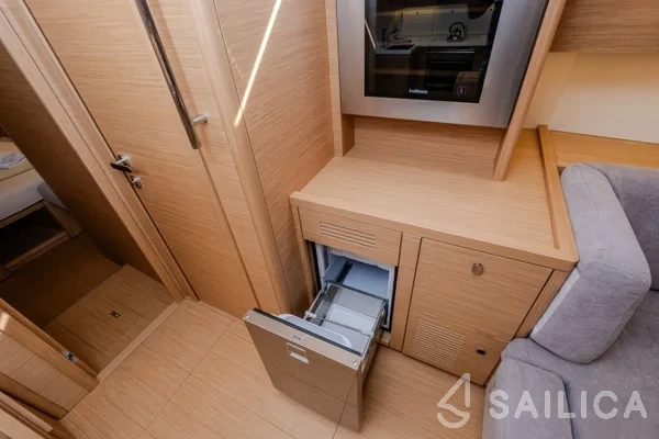 Grand Soleil 52 - Yacht Charter Sailica