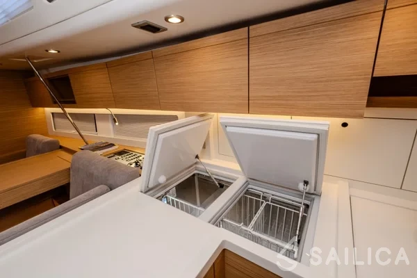 Grand Soleil 52 - Yacht Charter Sailica