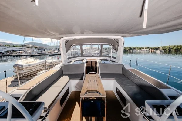 Grand Soleil 52 - Yacht Charter Sailica