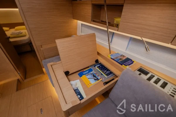 Grand Soleil 52 - Yacht Charter Sailica