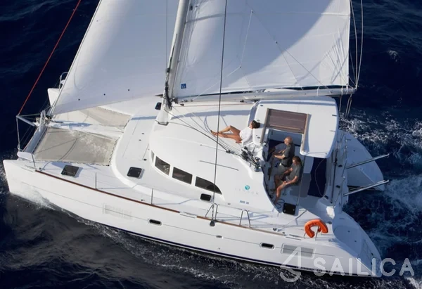 Lagoon 380 - Yacht Charter Sailica