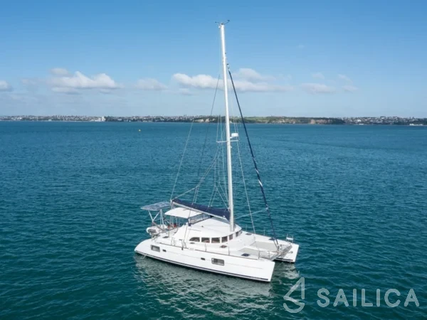 Lagoon 380 - Yacht Charter Sailica