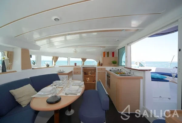 Lagoon 380 - Yacht Charter Sailica