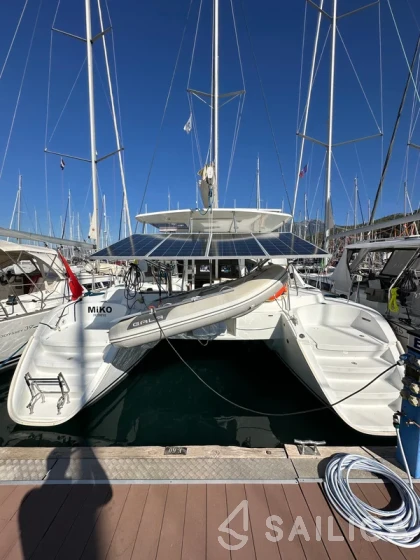 Lagoon 380 - Yacht Charter Sailica