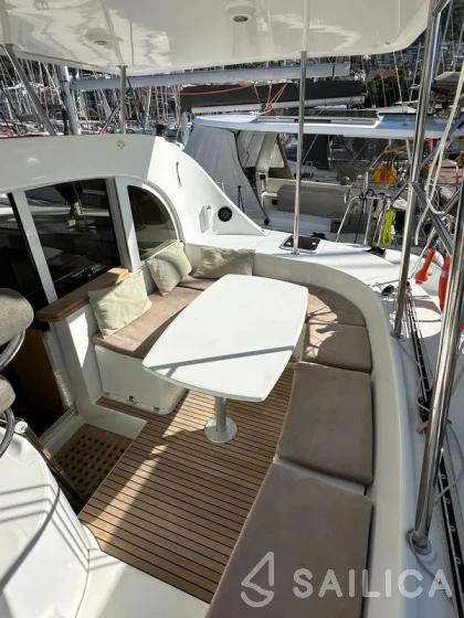 Lagoon 380 - Yacht Charter Sailica