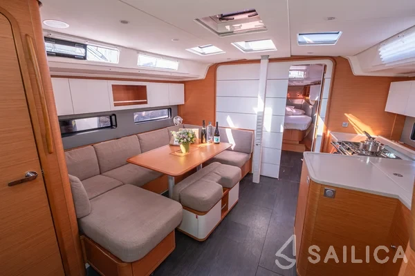 Dufour 41 - Yacht Charter Sailica