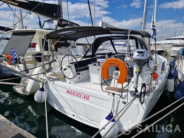 Oceanis 40.1 - Yacht Charter Sailica