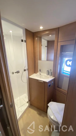 Bali 4.4 - Yacht Charter Sailica