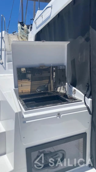 Bali 4.4 - Yacht Charter Sailica