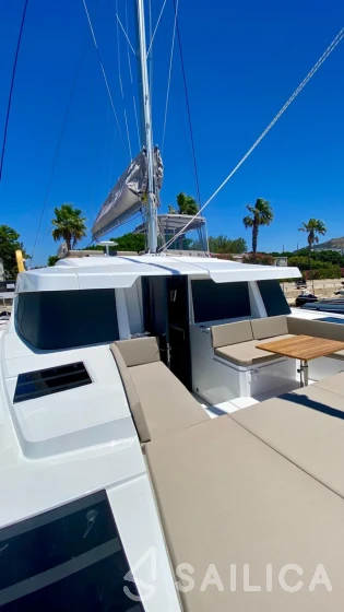 Bali 4.4 - Yacht Charter Sailica