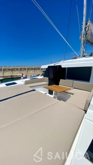 Bali 4.4 - Yacht Charter Sailica