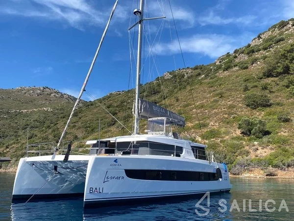 Bali 4.4 - Yacht Charter Sailica