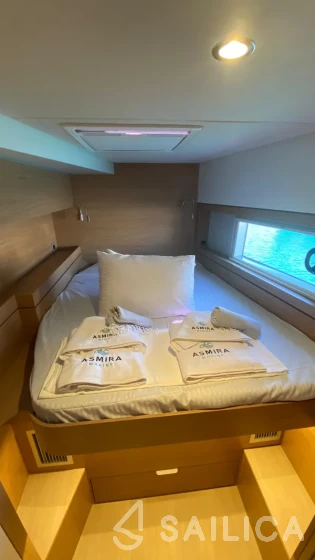 Bali 4.4 - Yacht Charter Sailica