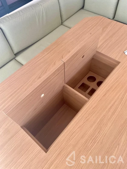 Bali 4.4 - Yacht Charter Sailica