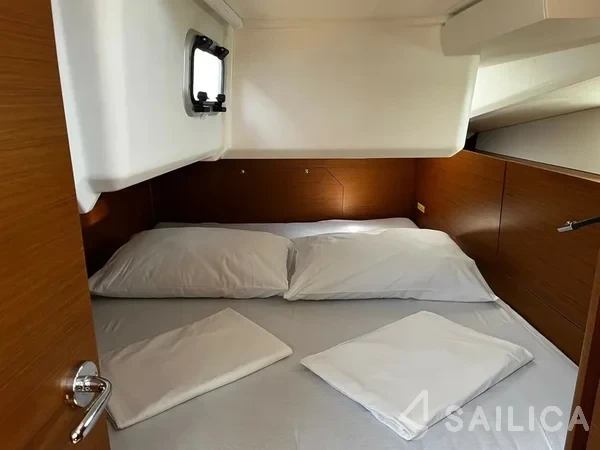 Sun Odyssey 440 - Yacht Charter Sailica
