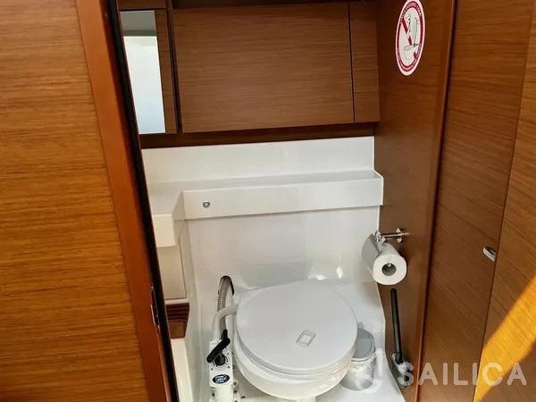 Sun Odyssey 440 - Yacht Charter Sailica